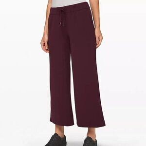 On the Fly Wide-Leg 7/8 Pant *Woven